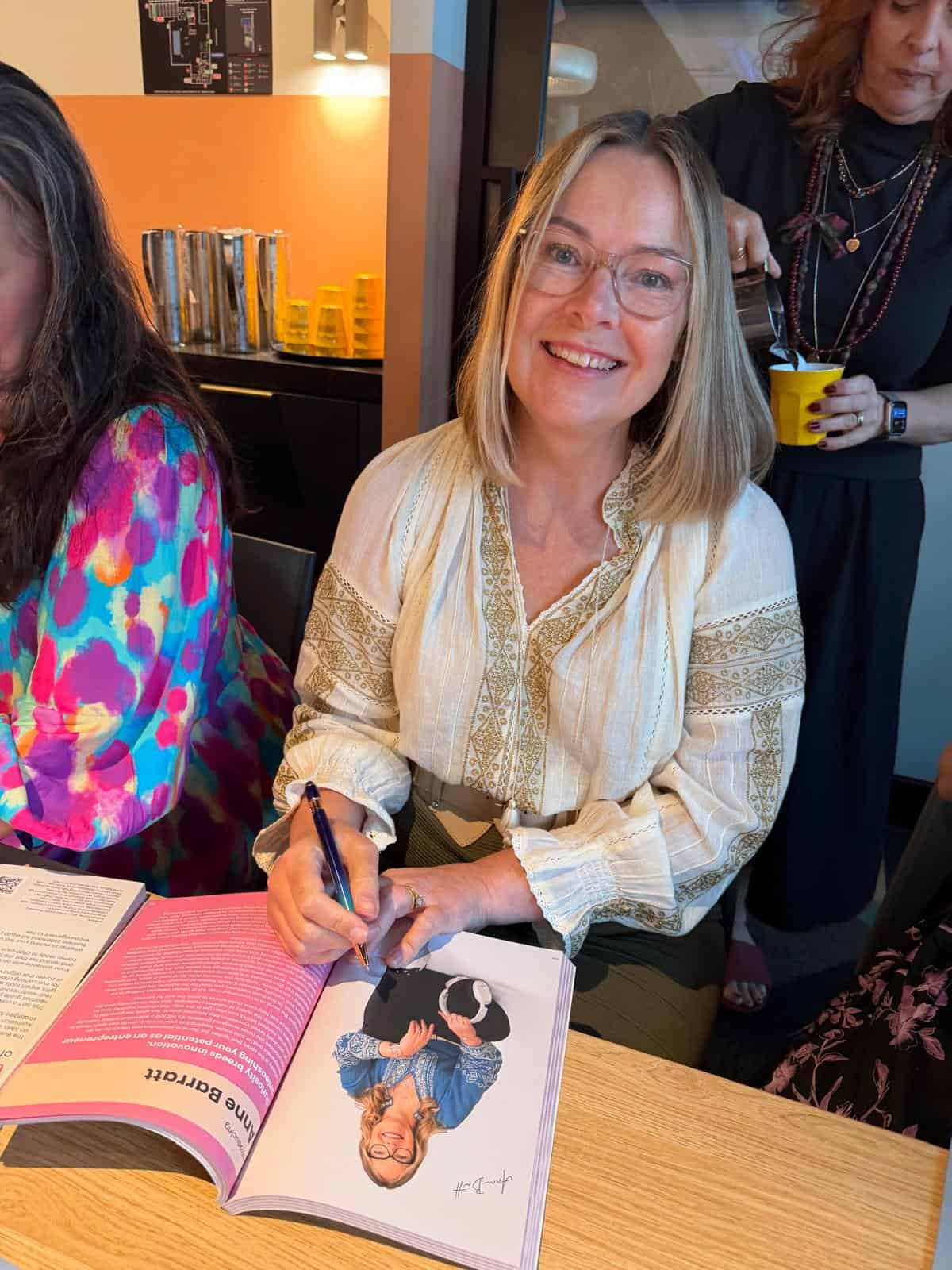 Anne Barratt author